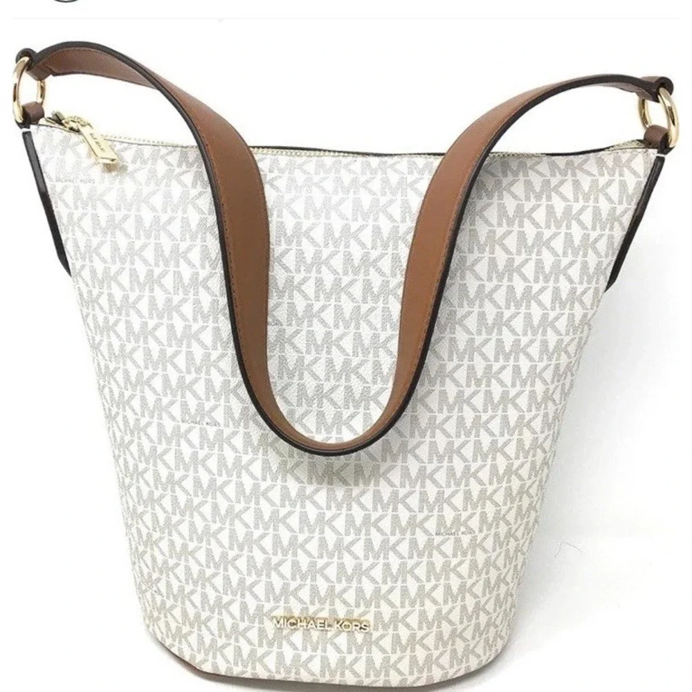 Michael Kors Brooke Medium Bucket Shoulder Messanger Bag Mono Vanilla NWT‎
